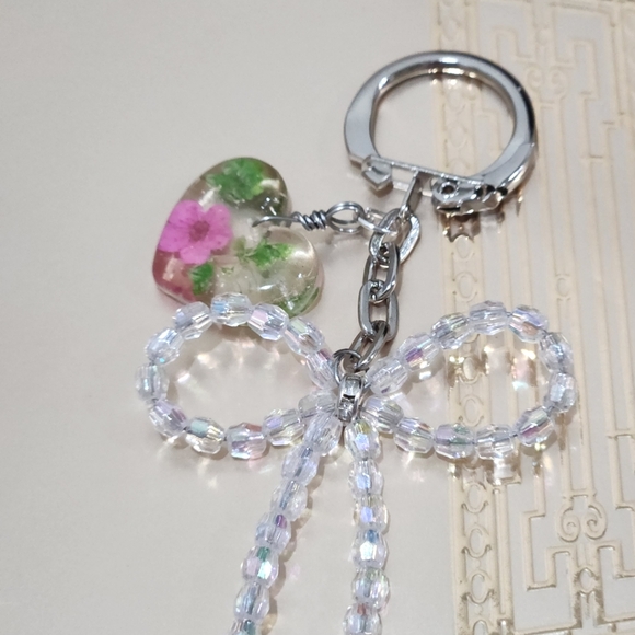 Sparkling Key Keychain Handcrafted - Picture 3 of 3